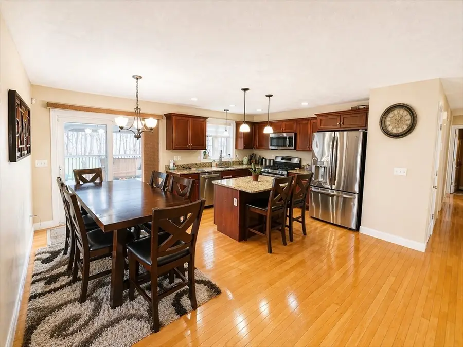 124 N Walker Street, Taunton, MA 02780 - #3