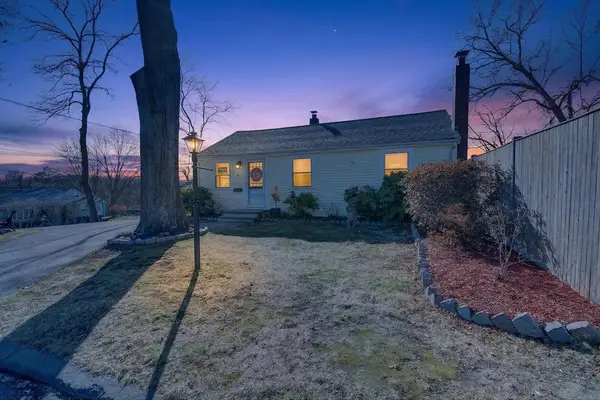 84 Algonquin St, Brockton, MA 02302