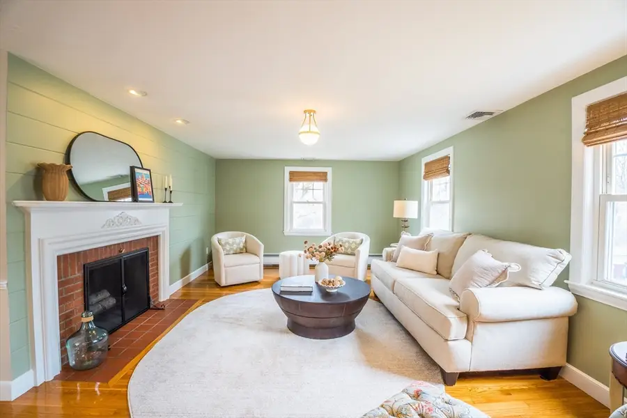 38 Cranmore Ln, Melrose, MA 02176 - #2