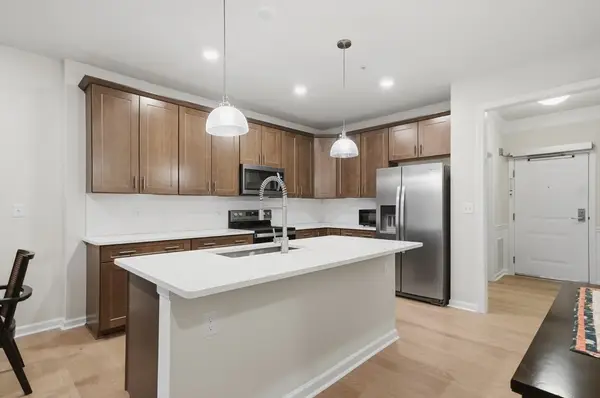 320 Martins Landing #108, North Reading, MA 01864