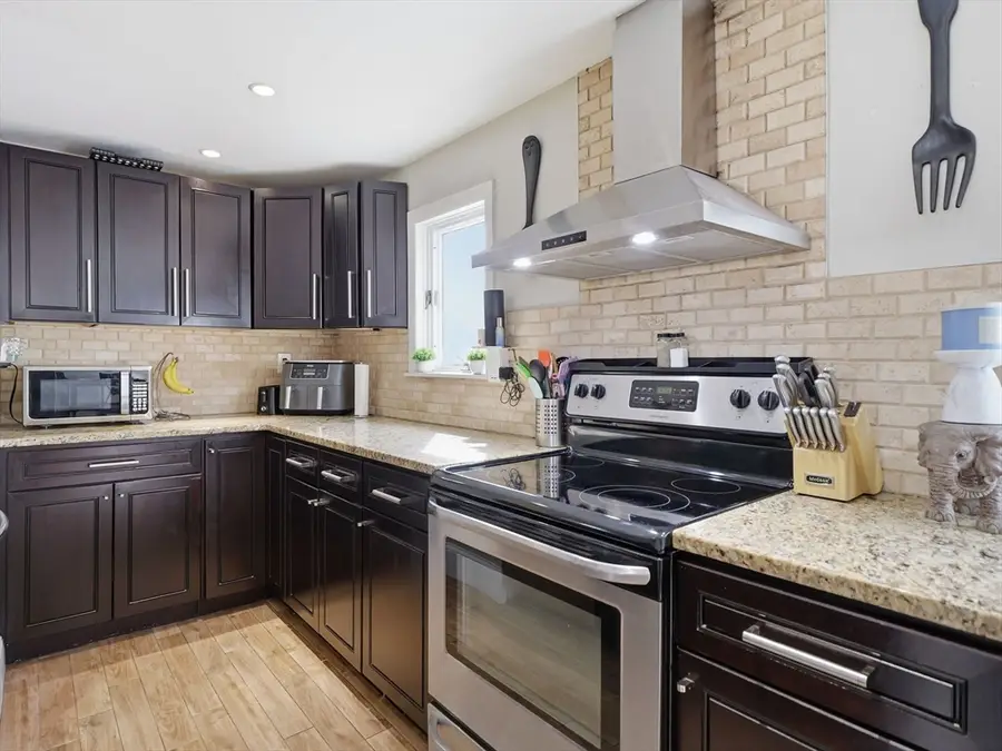 1 Canterbury Ave, Haverhill, MA 01832 - #3