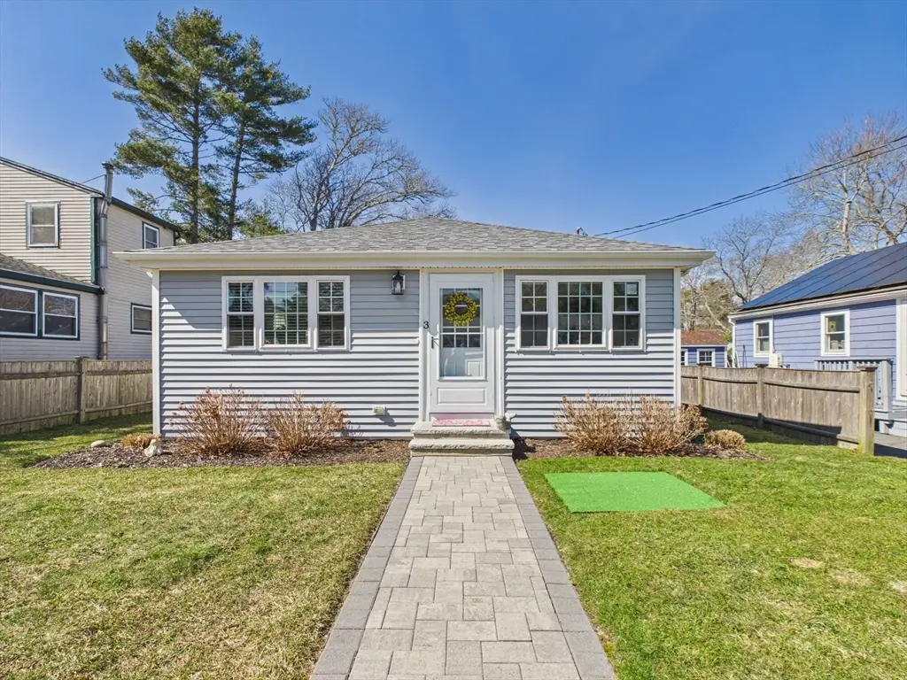 3 Hazel St, Wareham, MA 02571 - #1