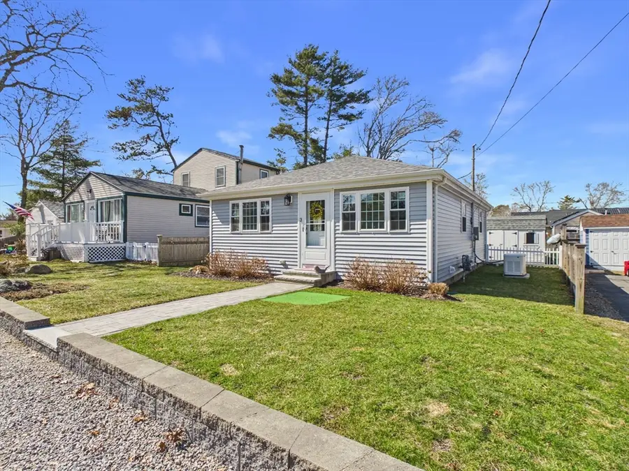 3 Hazel St, Wareham, MA 02571 - #2