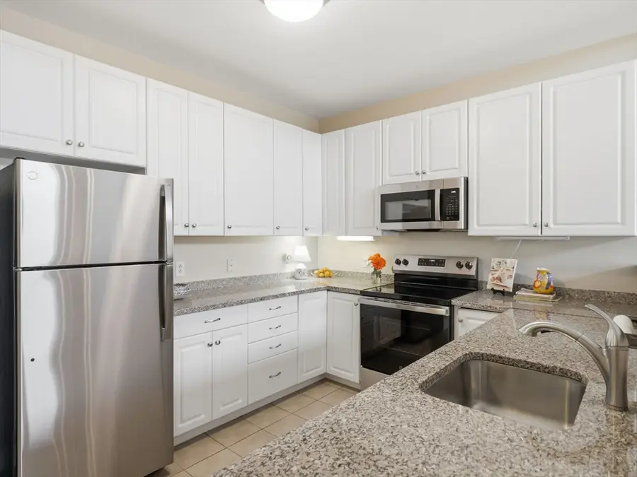 2 Harvest Dr #308, North Andover, MA 01845 - #3