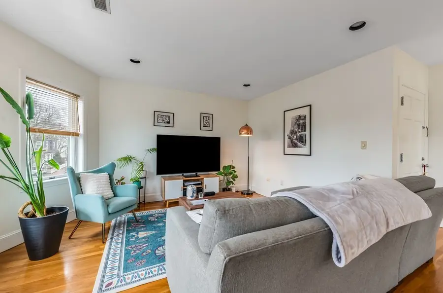 28 Surrey Street #3, Cambridge, MA 02138 - #3