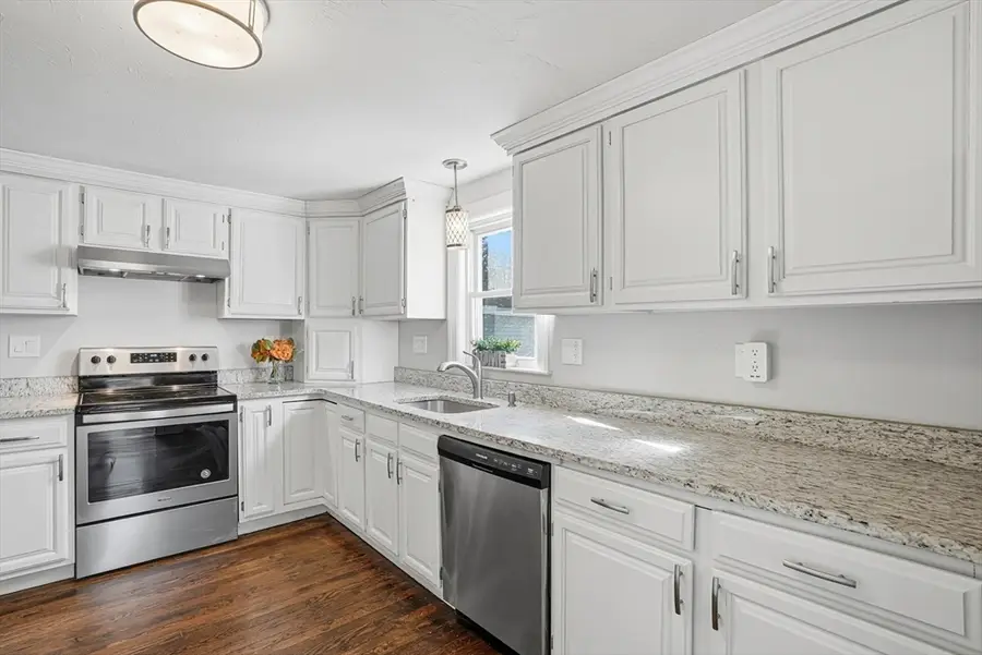 49 Grove St, Upton, MA 01568 - #3