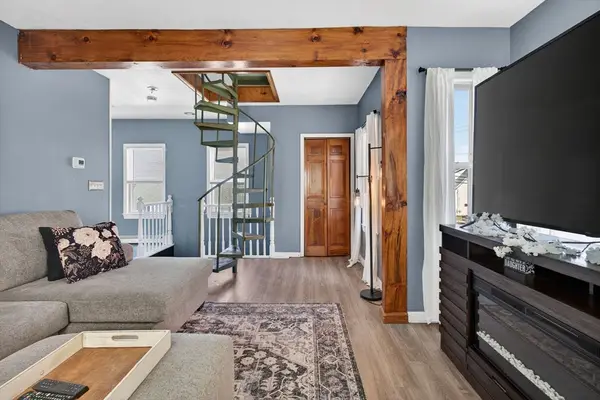 508-510 Lakeview Ave, Lowell, MA 01850