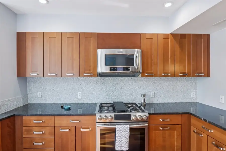 21 Oak St #1, Boston, MA 02129 - #3