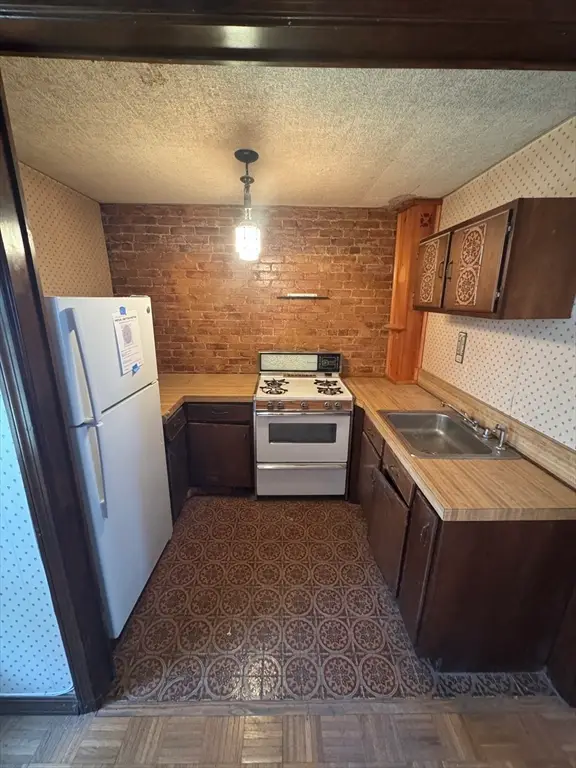 122 M St, Boston, MA 02127 - #3