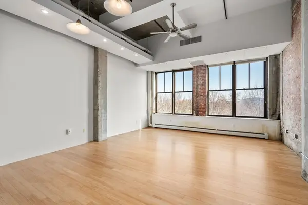 156 Porter St #353, Boston, MA 02128