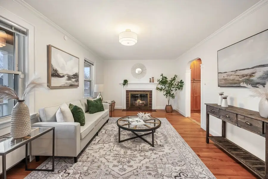 43 Wakefield St, Reading, MA 01867 - #3