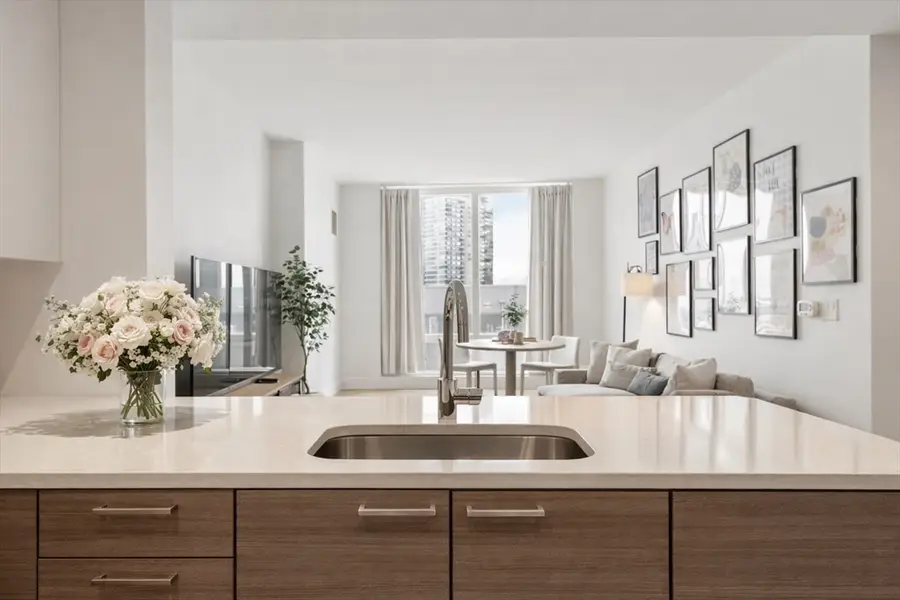 1 Franklin St #1602, Boston, MA 02110 - #3