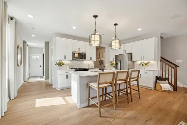 21 Emerald Run #13, Shrewsbury, MA 01545