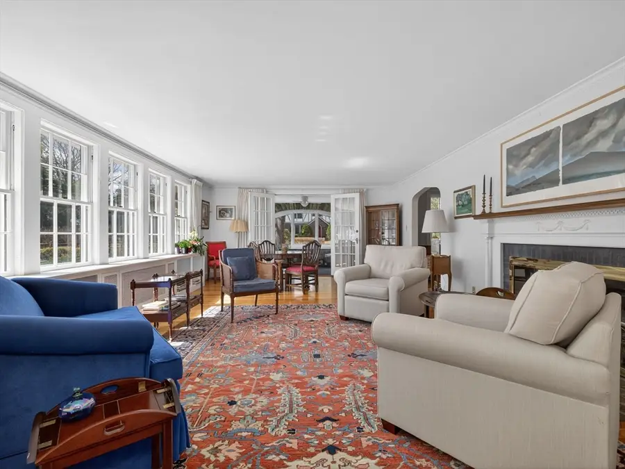 4 Fiske Rd, Wellesley, MA 02481 - #2