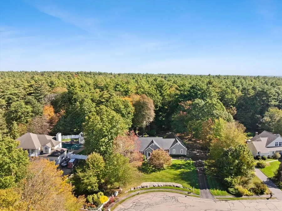 201 Buck Knoll Rd, Raynham, MA 02767 - #2