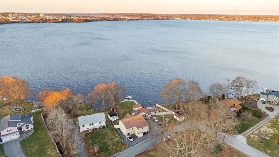 112 Hiatt St, Fall River, MA 02721 - #3