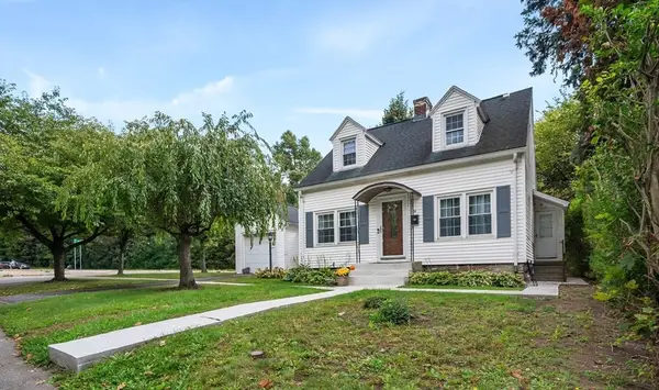 36 Melrose St, Worcester, MA 01605