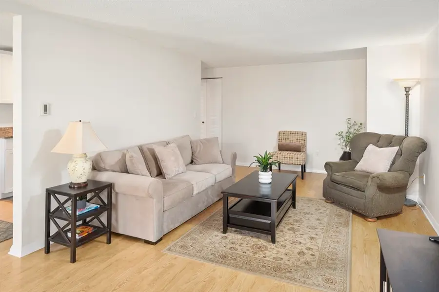 220 Bedford St #E-6, Bridgewater, MA 02324 - #3