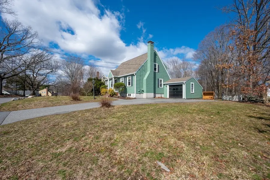 25 Wakefield St, Reading, MA 01867 - #3