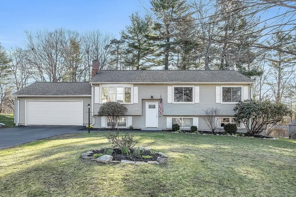 24 George St, Charlton, MA 01507 - #1