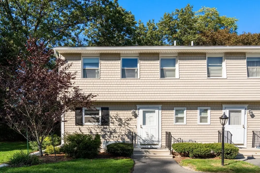 2259 Commonwealth #2259, Newton, MA 02466 - #1