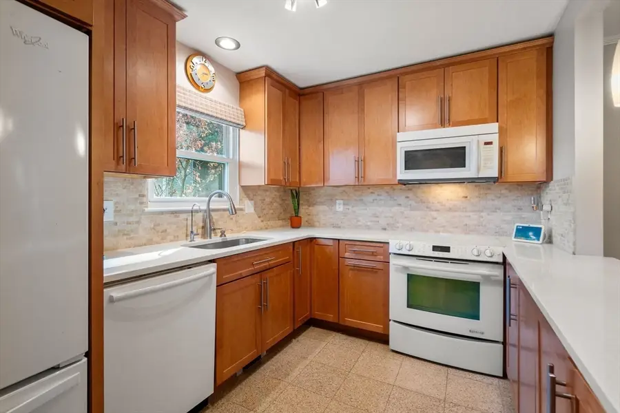 2259 Commonwealth #2259, Newton, MA 02466 - #3