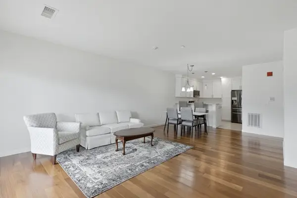 278 Allerton Commons Ln #278, Braintree, MA 02184