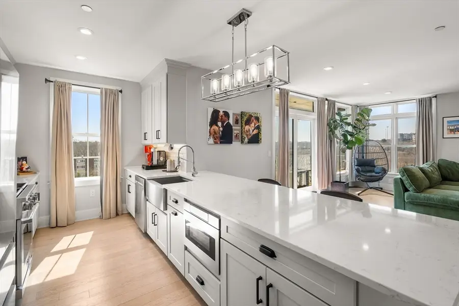 11 Oak Grove Ter #301, Quincy, MA 02169 - #3