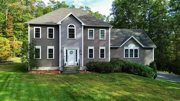 680 Reservoir St, Holden, MA 01520