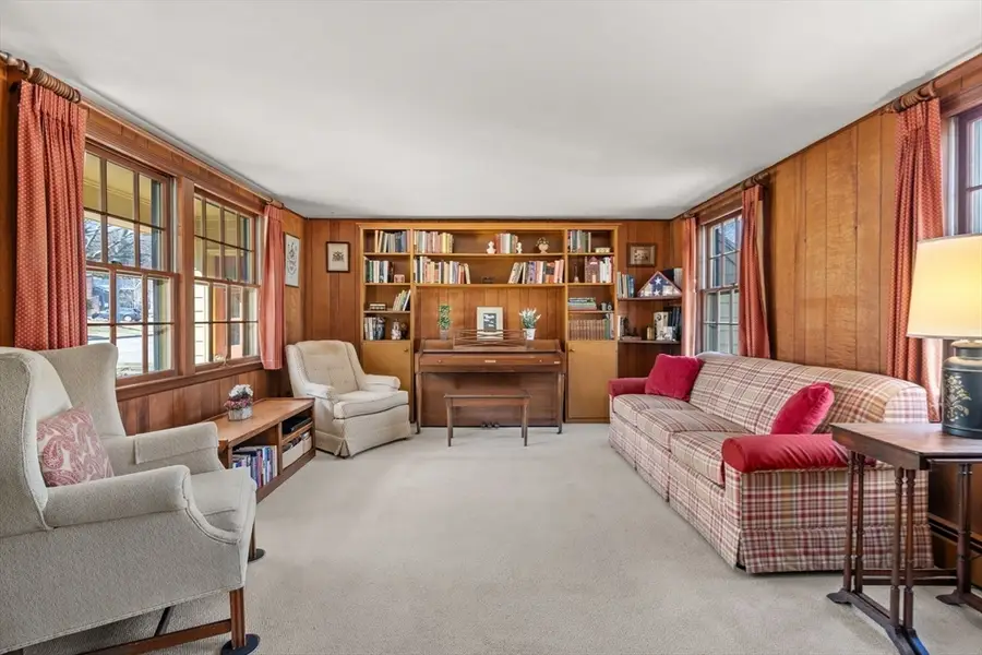 107 Lockland Ave, Framingham, MA 01701 - #2