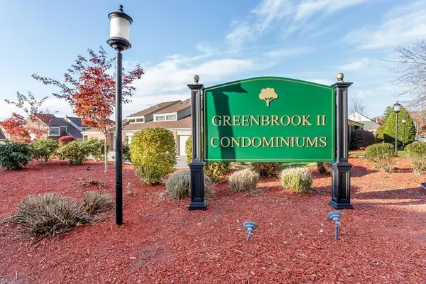 52 Rosewood Dr #52, Stoughton, MA 02072