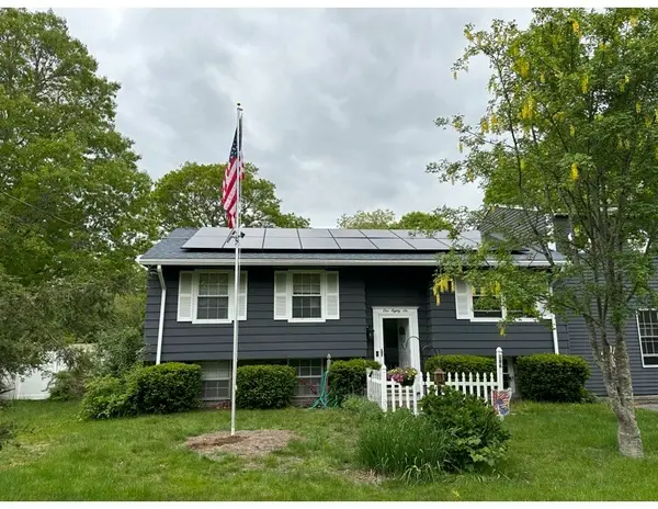186 Walnut St, Barnstable, MA 02601