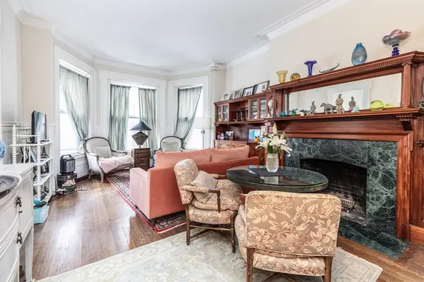 174 Commonwealth Ave #2/4, Boston, MA 02116