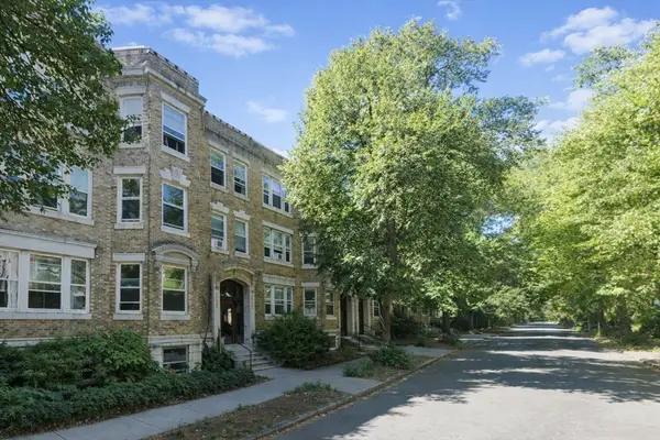 8 Euston St 8 Euston St U: 5 #5, Brookline, MA 02446