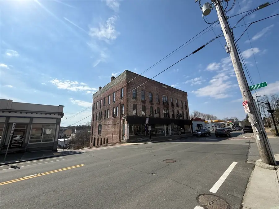 106 Main St, Spencer, MA 01562 - #3