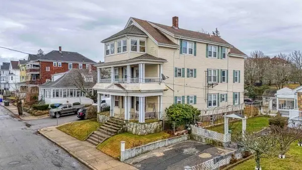 93 Osborn St, Fall River, MA 02724