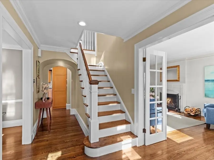 8 Tennyson Road, Wellesley, MA 02481 - #3