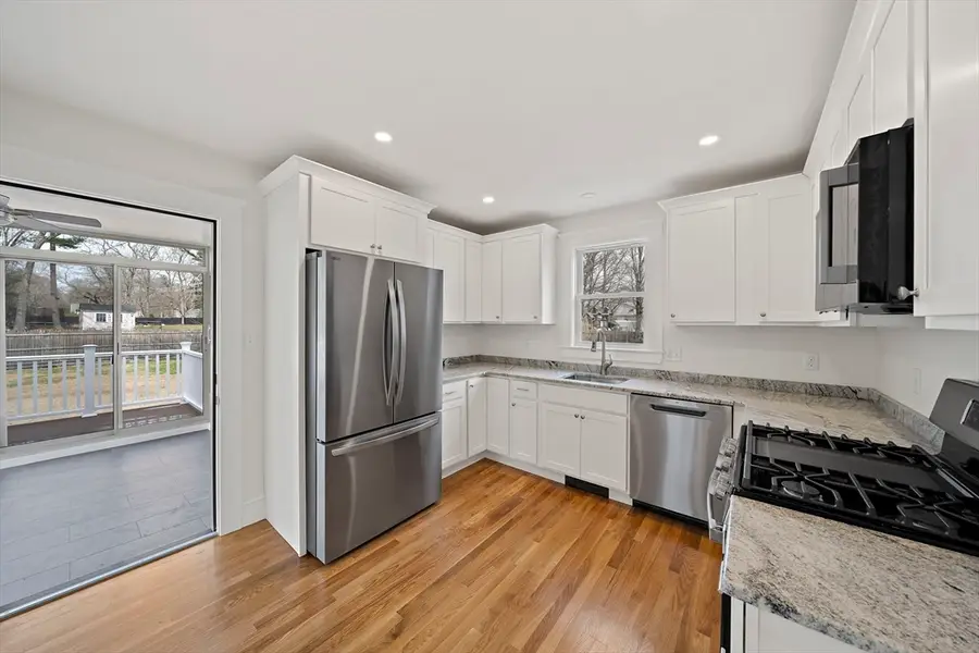 27 Swan Ave, Weymouth, MA 02190 - #3