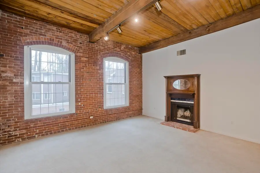 124 College St #20, South Hadley, MA 01075 - #3