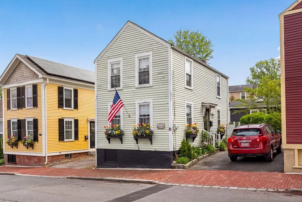 17 Carter St, Newburyport, MA 01950 - #1