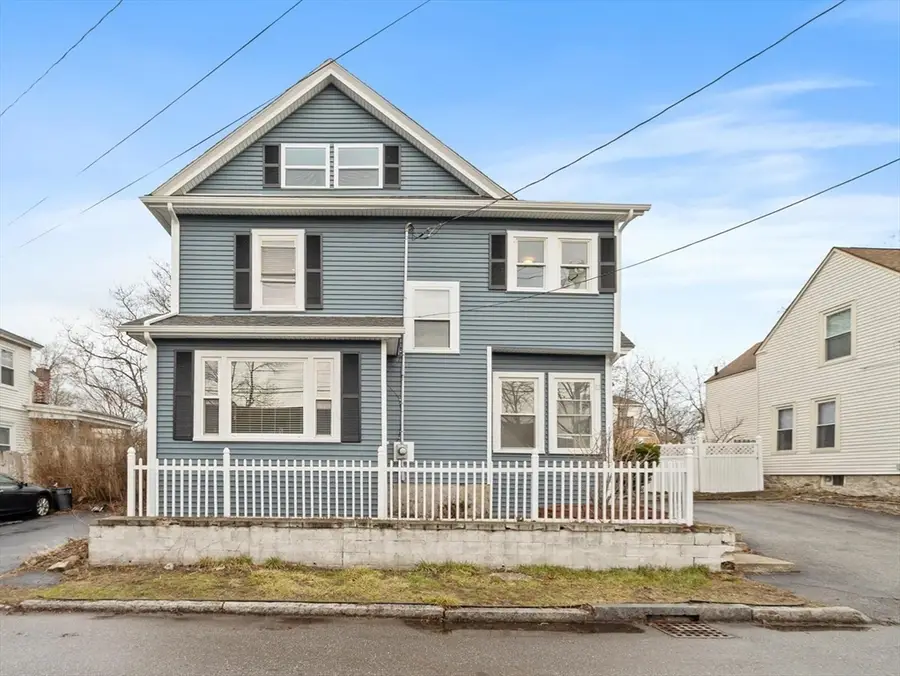 23 Emery St, Lowell, MA 01851 - #3