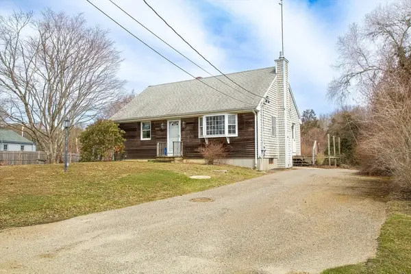 7 Marina Dr, Mattapoisett, MA 02739