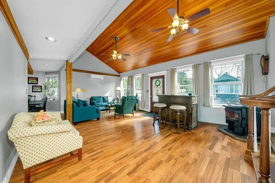 111 Grove Ave, Wilmington, MA 01887 - #3