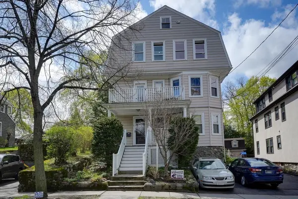 52 Burnham St #3, Belmont, MA 02478