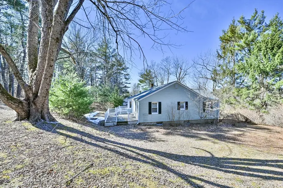 551 Pleasant St, Paxton, MA 01612 - #3