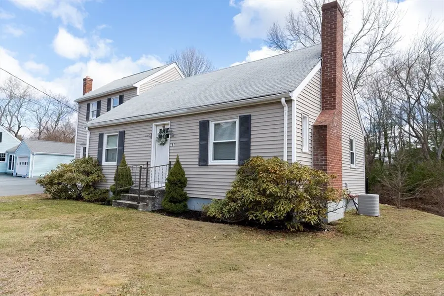 11 Worcester St, Taunton, MA 02780 - #2