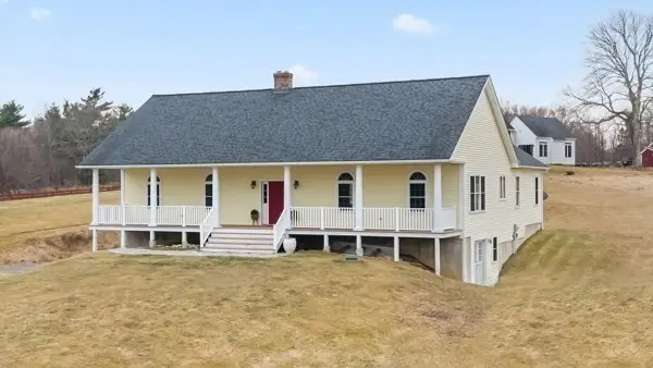 126 Howe St, East Brookfield, MA 01515 - #3