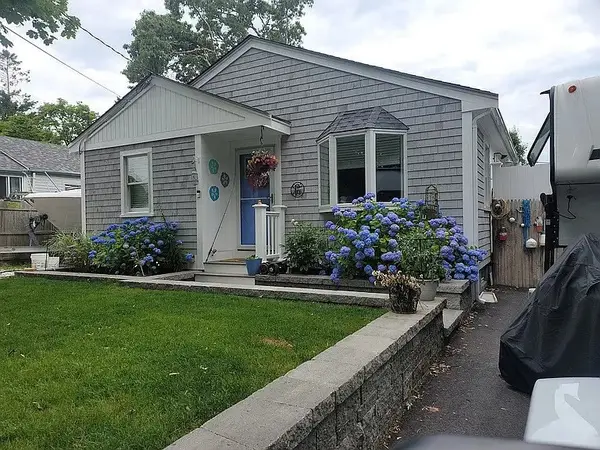 13 Monack, Wareham, MA 02571