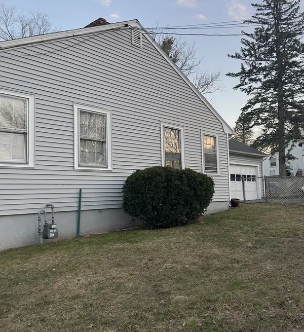 76 Allston St, Lawrence, MA 01841