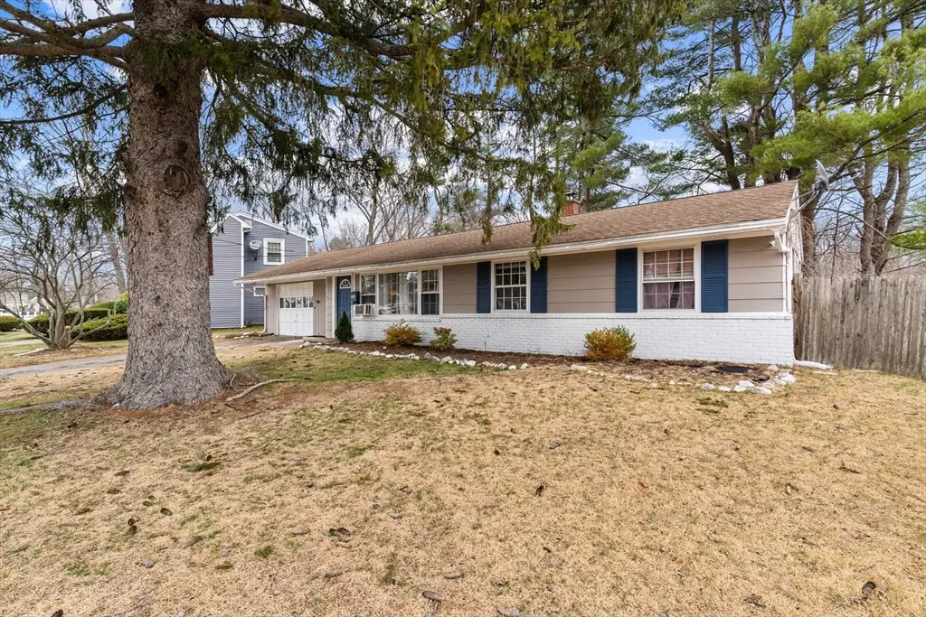 529 Howard St, Brockton, MA 02302 - #1